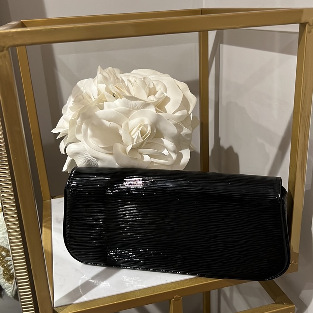Authentic Louis Vuitton Clutch - Picture 2 of 11